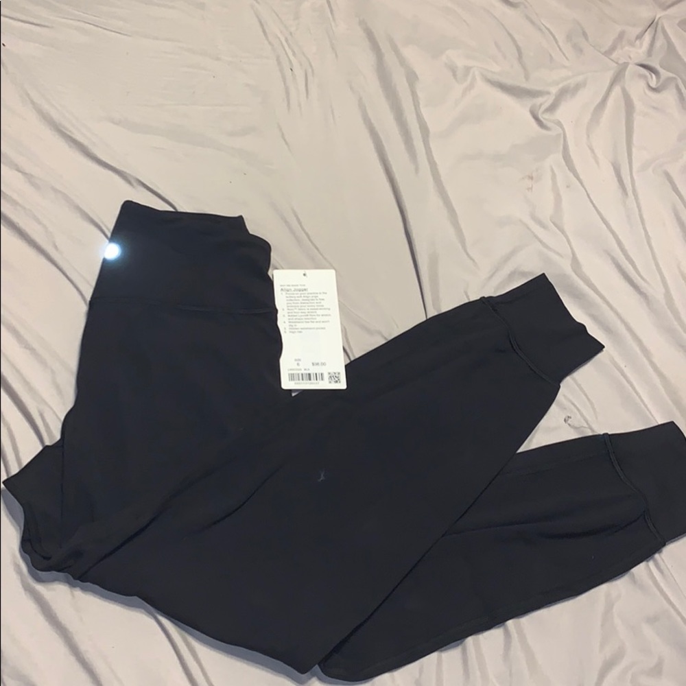 align joggers